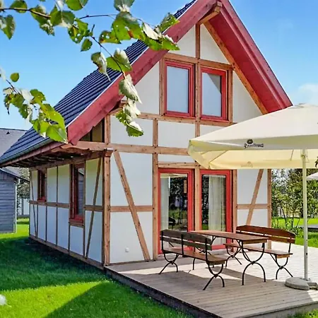 2 Bedroom Lovely In Holiday home