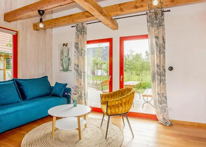 Vakantiehuis 2 Bedroom Lovely In Rowy (Pomerania)