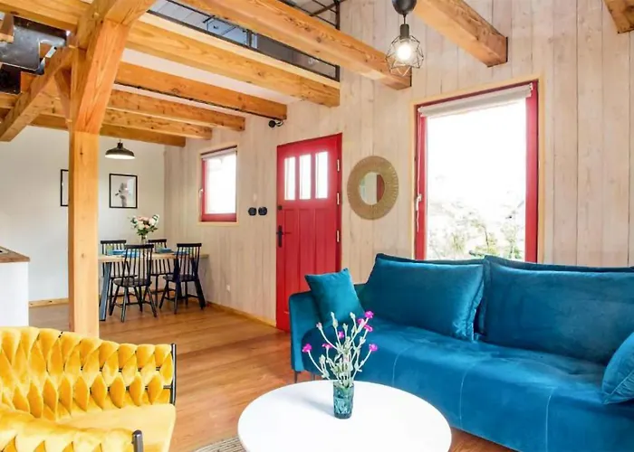 Vakantiehuis 2 Bedroom Lovely In